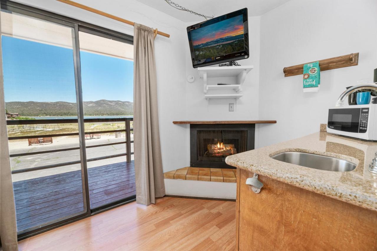 Big Bear Lake Front Lodge Bagian luar foto