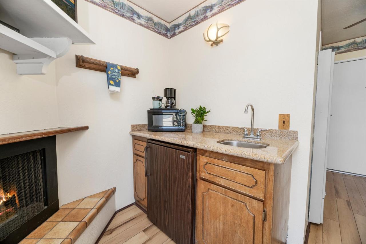 Big Bear Lake Front Lodge Bagian luar foto