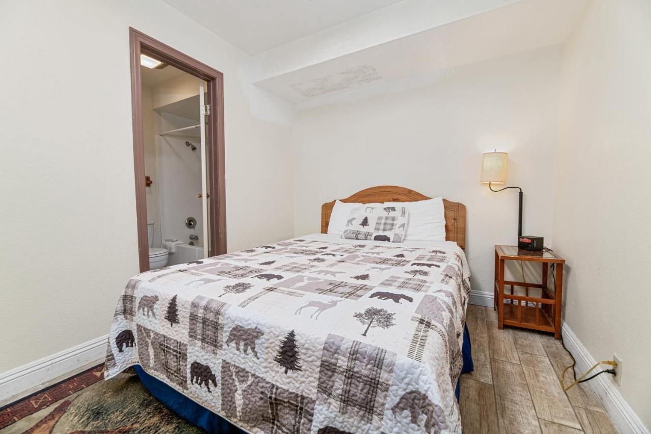 Big Bear Lake Front Lodge Bagian luar foto
