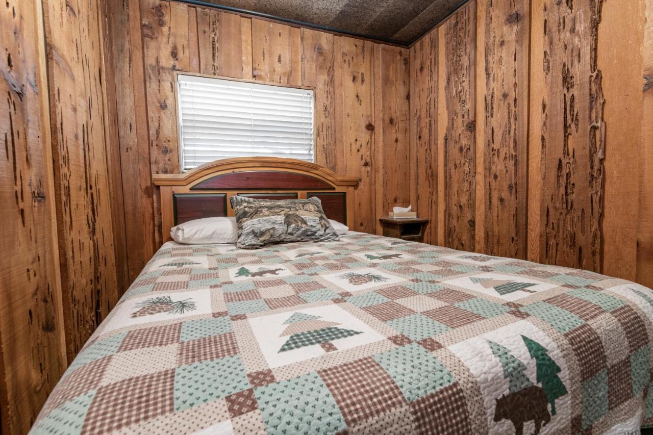 Big Bear Lake Front Lodge Bagian luar foto